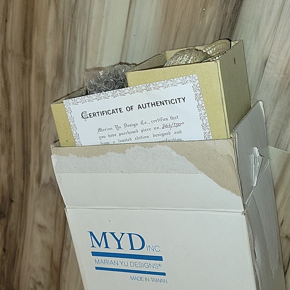 NWT Twin Porcelain Collectable Dolls - Picture 11 of 13